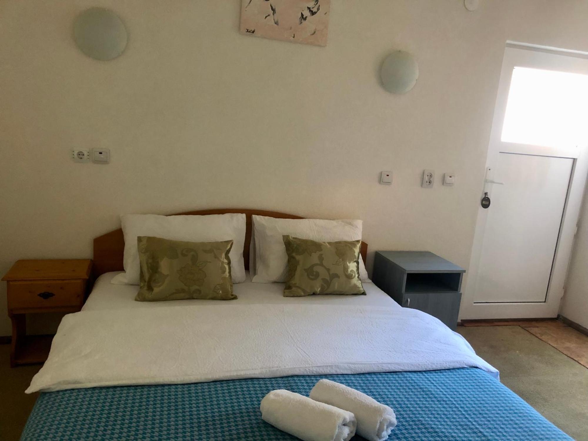 Podul De Brazi - Fir Bridge Villa Cartisoara Room photo